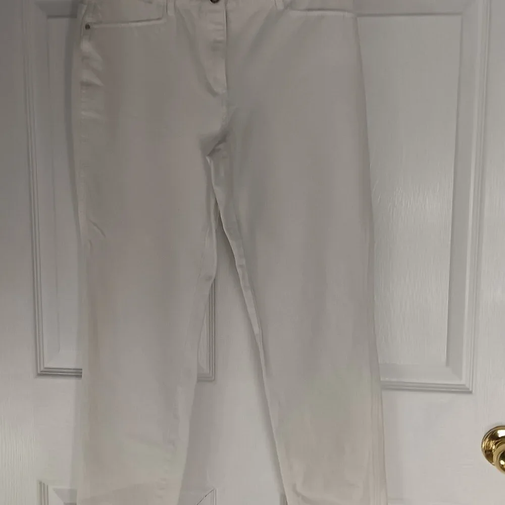 SO‎ Slimming White Denim Jeans  by Chico's Size 0.5